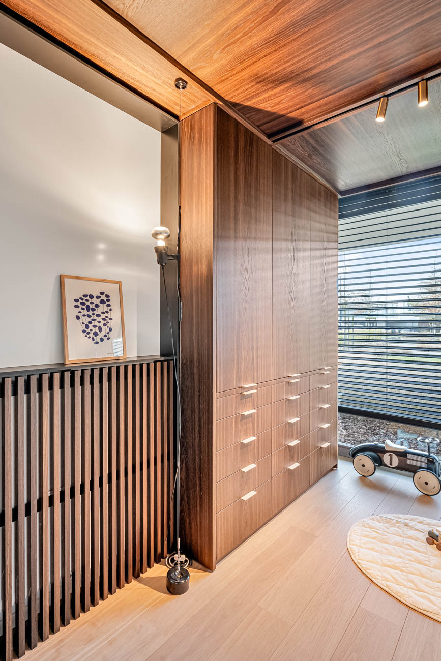 Een lichtrijk appartement met prachtige detaillering.  — beeld 3