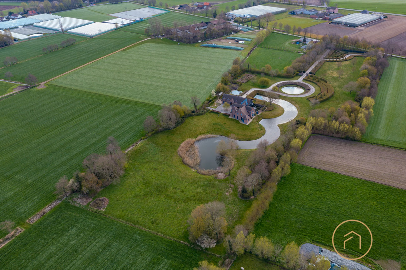 Idyllisch wonen en werken op een prachtig domein
